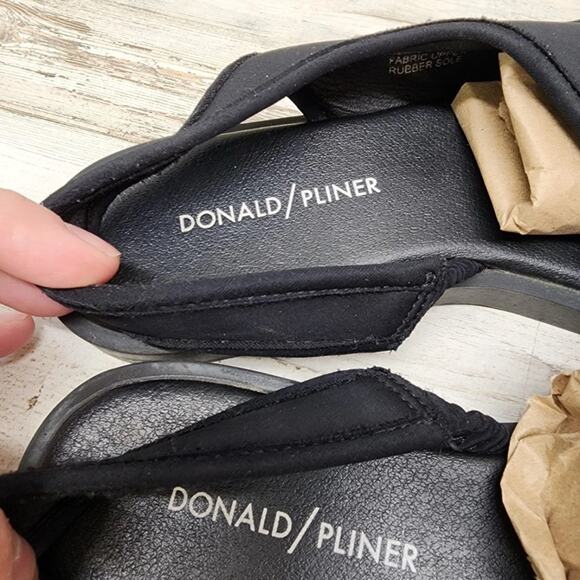 Donald Pliner Size 8 Women's Elegant Black Sandals in Excellent Preloved Cond. - Picture 2 of 7